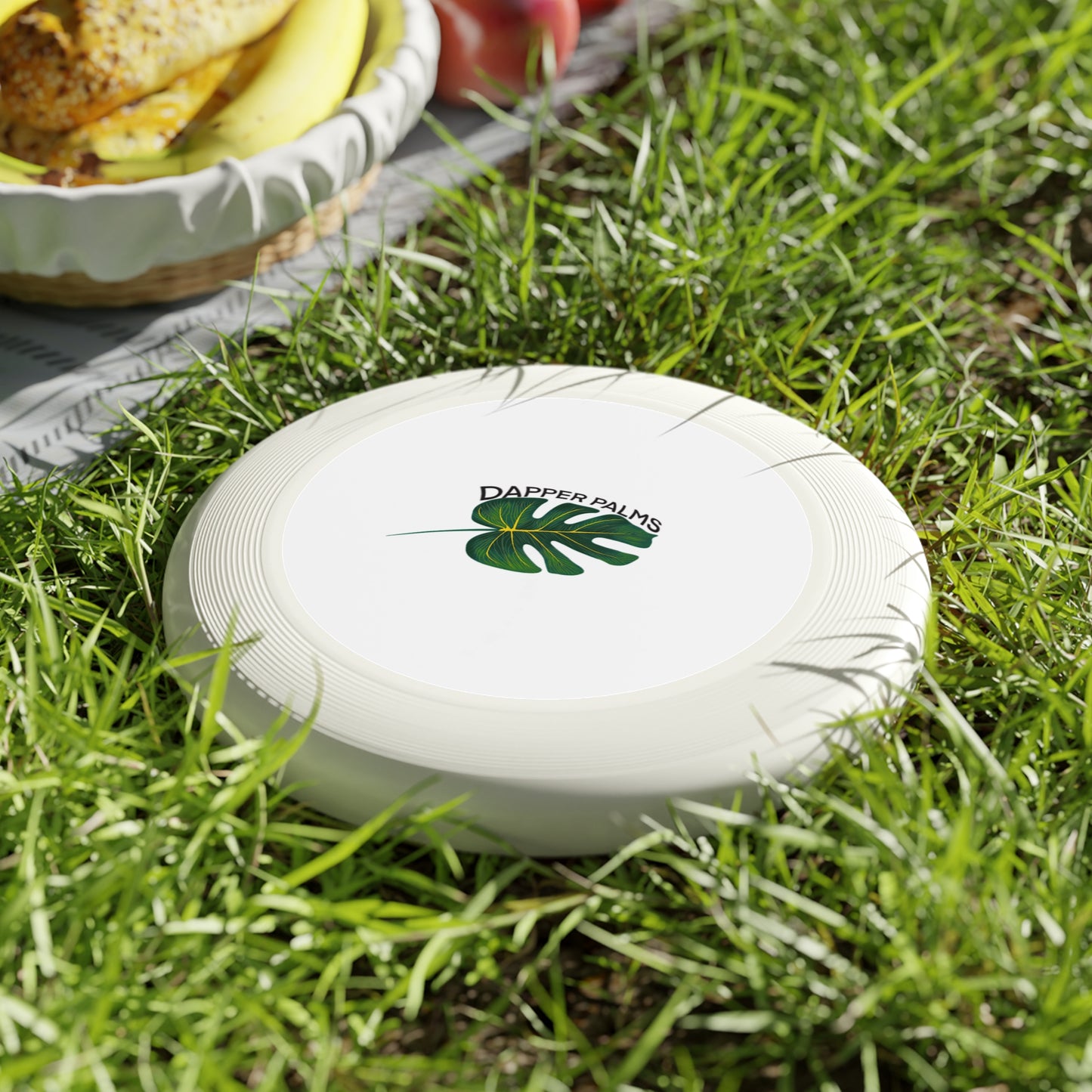 Dapper Palms Frisbee – Fun Outdoor Game for Friends and Family